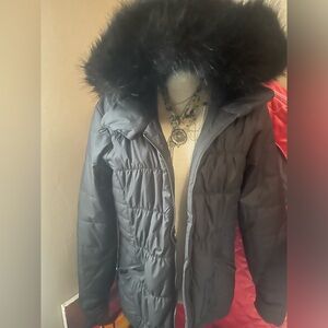Columbia Omni Heat Jacket with fur trim excellent condition